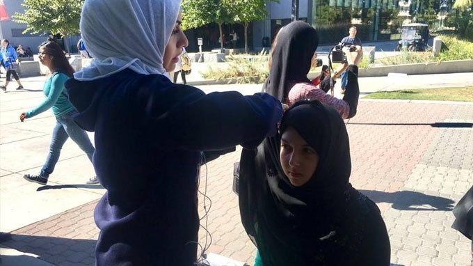 Students Experience A Day As A Muslim
