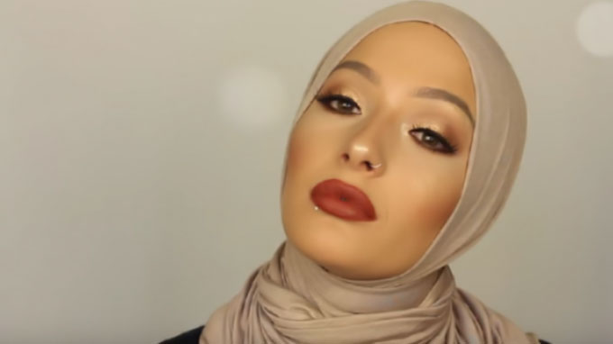 CoverGirl Names Hijab-Wearing Blogger Nura Afia As Ambassador