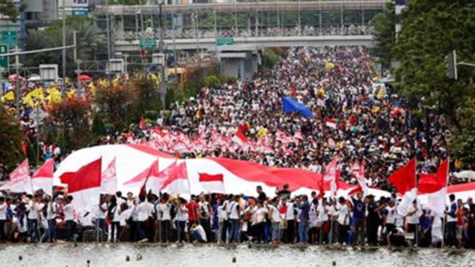 Indonesians rally for unity after blasphemy protests