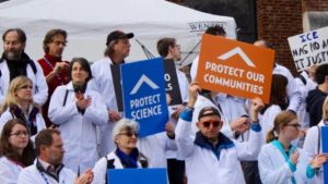 US Scientists Taking Up Unusual Role as Protesters