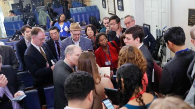 White House Criticized After Blocking Outlets from Briefing