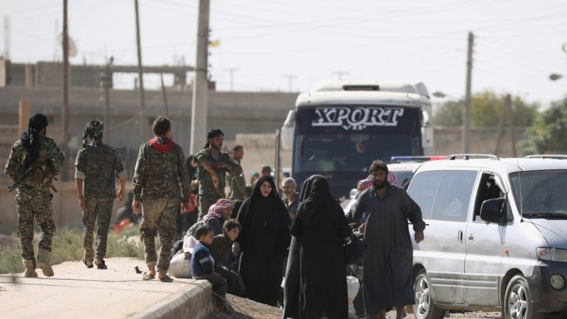 US-backed Forces Deny They Allowed IS Fighters to Evacuate Raqqa