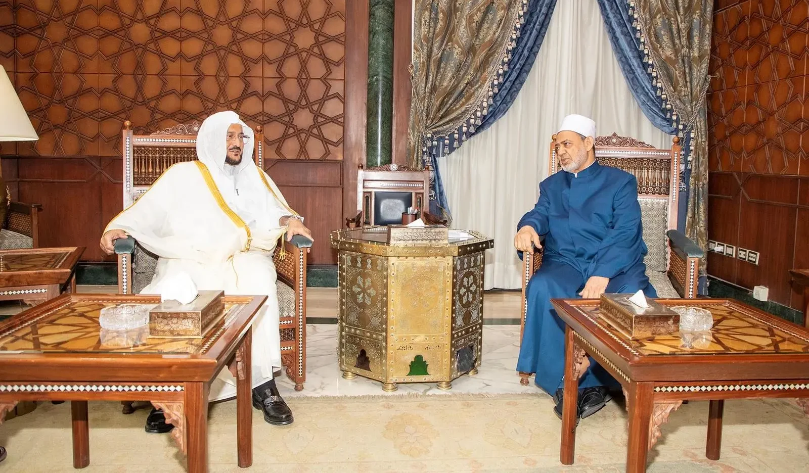 Al-Azhar Grand Imam Meets Saudi Minister of Islamic Affairs