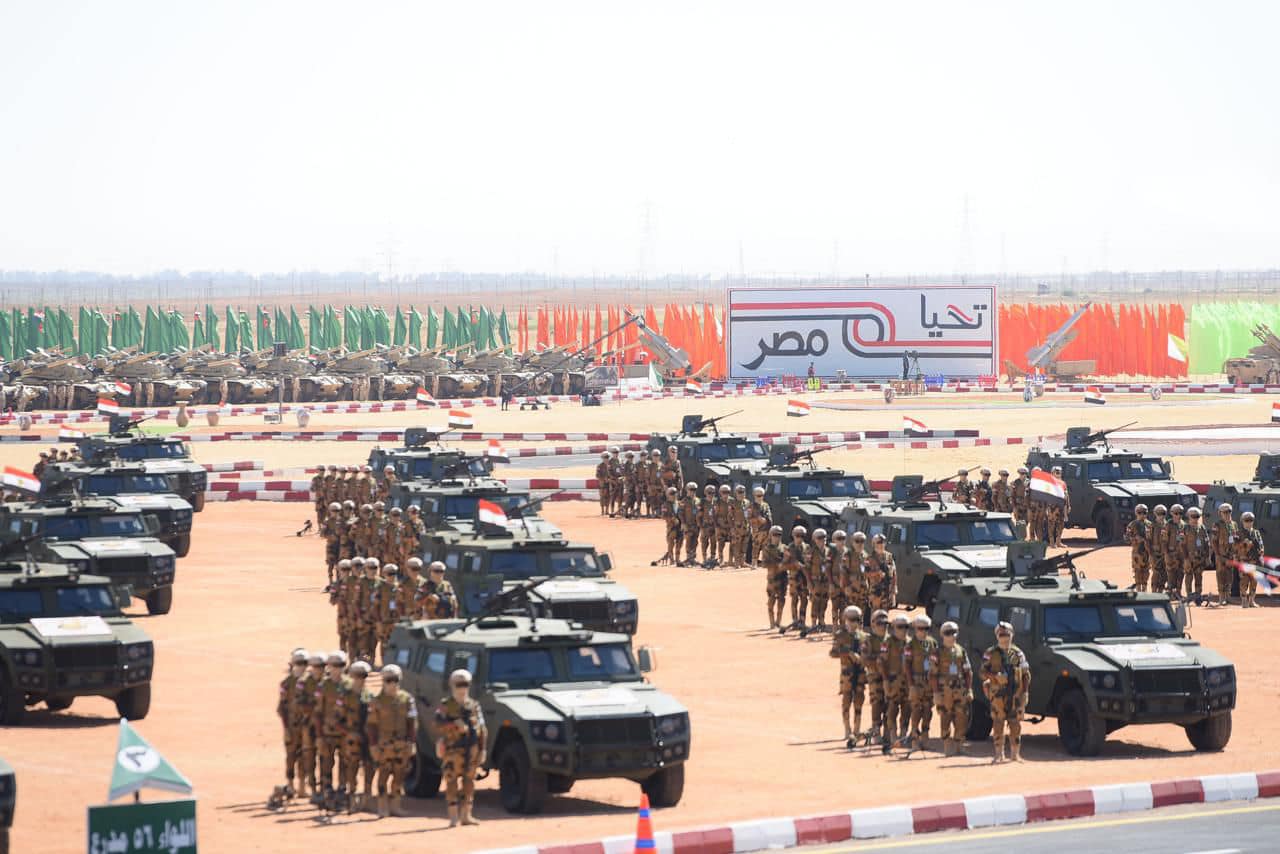 Al-Sisi inspects 6th Armored Division of Egypt’s Second Field Army